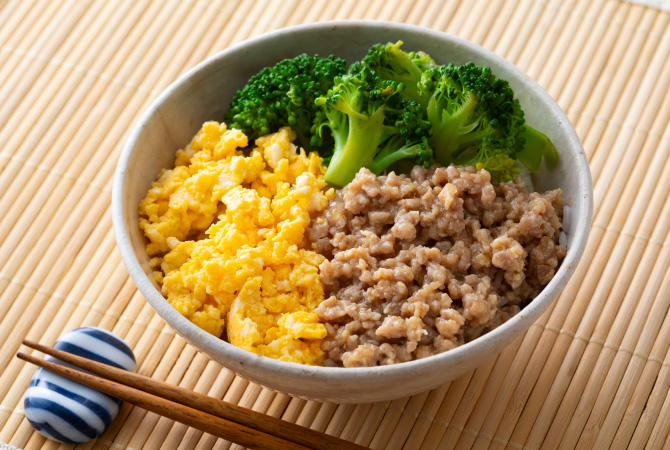 レンジそぼろ丼