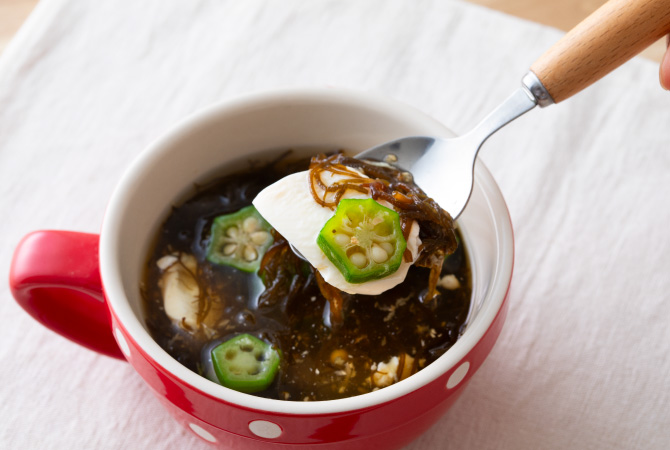 もずくと豆腐のスープ